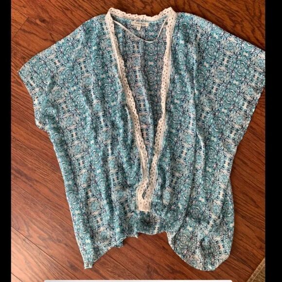 Black Rainn Tops - Black Rainn kimono. Size XS/ S